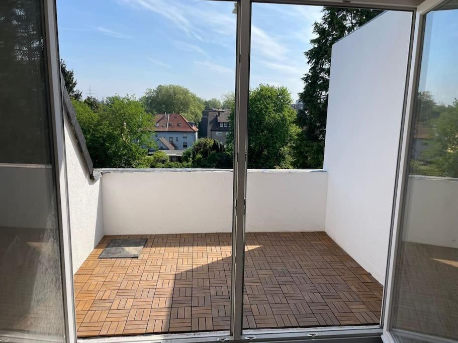 Moderne Ferienwohnung In Gelsenkirchen-Schalke Fuer 1 Bis 7 Personen Mit Terrasse, Ideal Fuer Gruppen & Stadionbesuche Екстер'єр фото